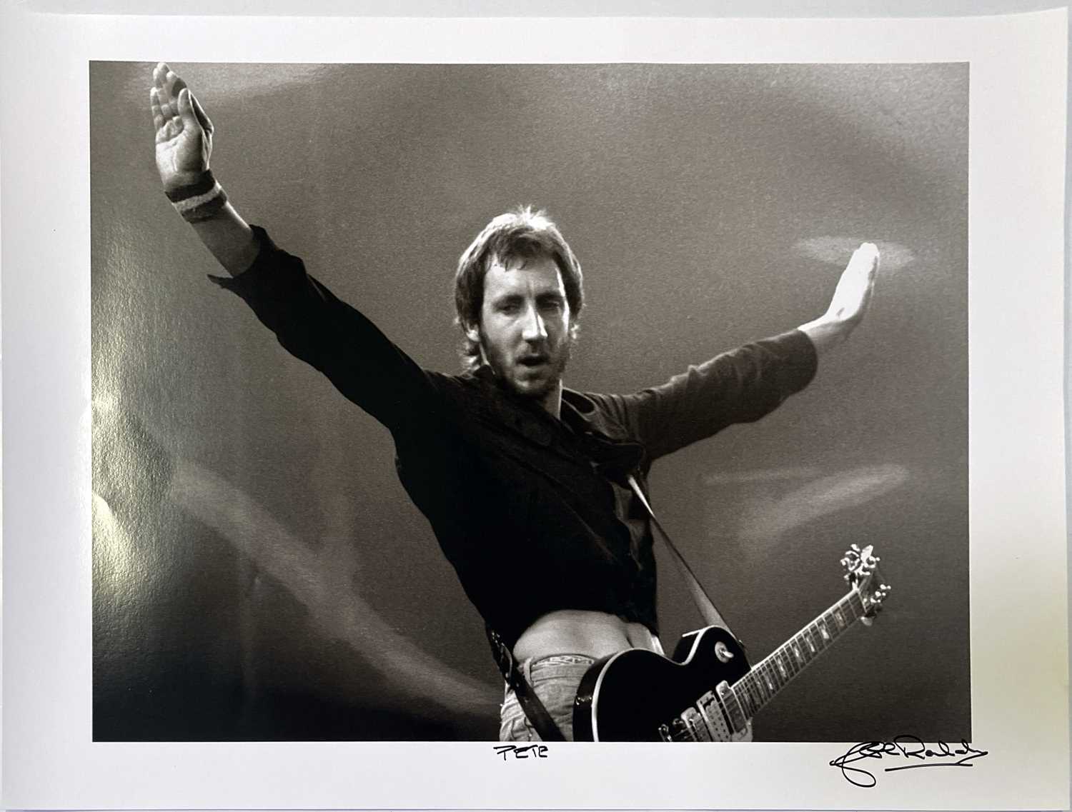 THE WHO / PETE TOWNSHEND ON STAGE - PHOTOGRAPHER SIGNED PRINT.