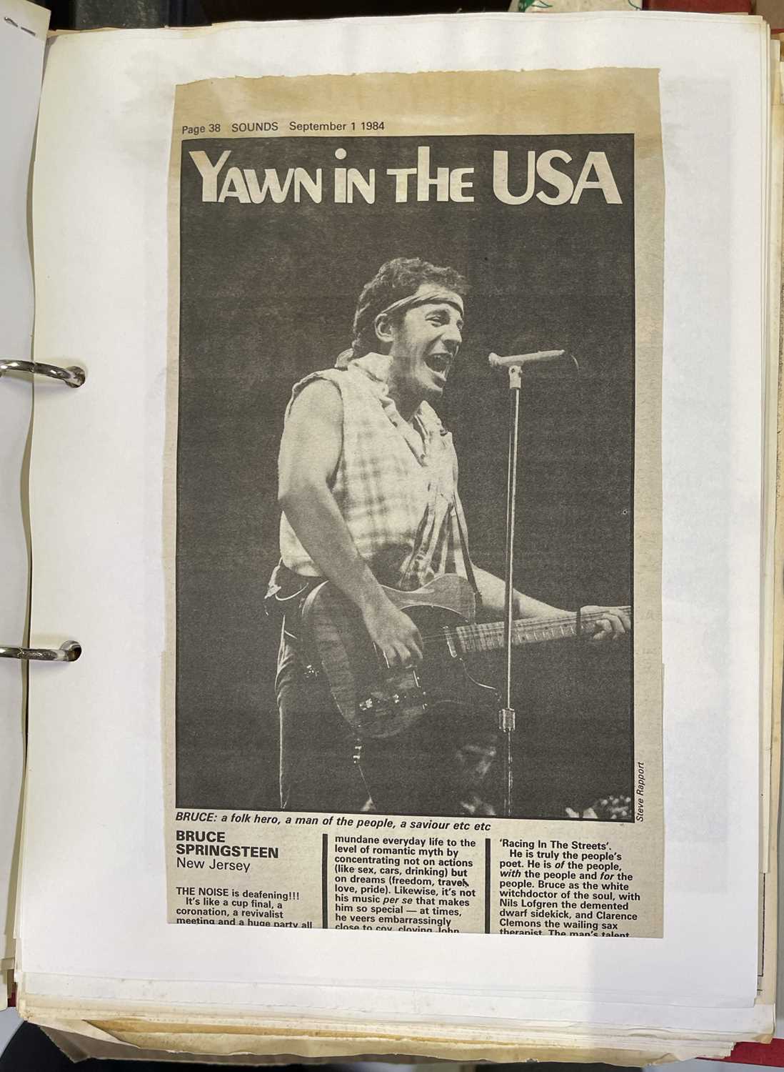 BRUCE SPRINGSTEEN - LARGE RESEARCH ARCHIVE. - Image 17 of 19