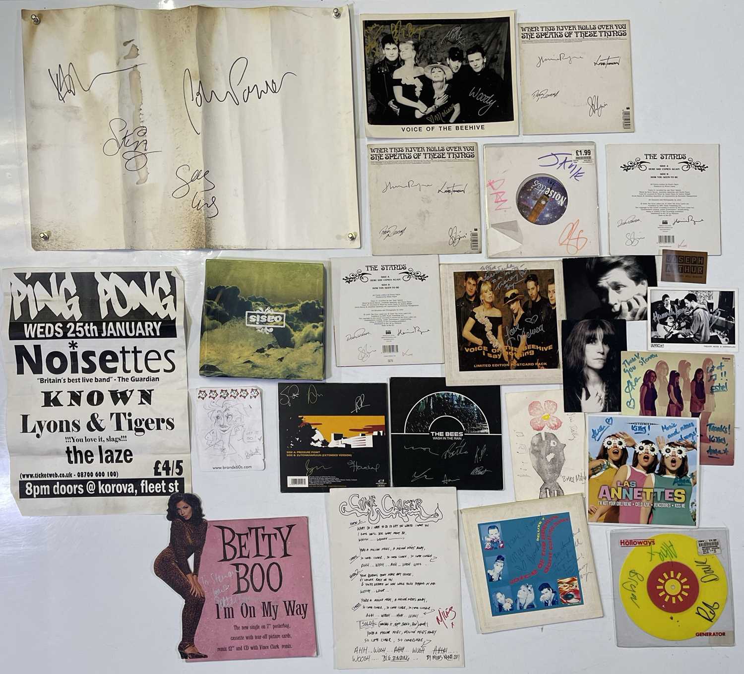 AUTOGRAPH COLLECTION INC MILES KANE / VINI REILLY / ZUTONS.