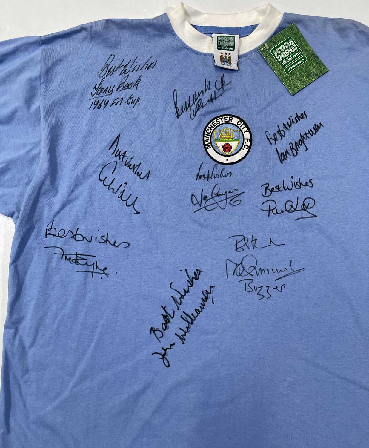 MANCHESTER CITY - MULTI-SIGNED LEGENDS FOOTBALL SHIRT AND SIGNED PENNANT. - Image 3 of 3