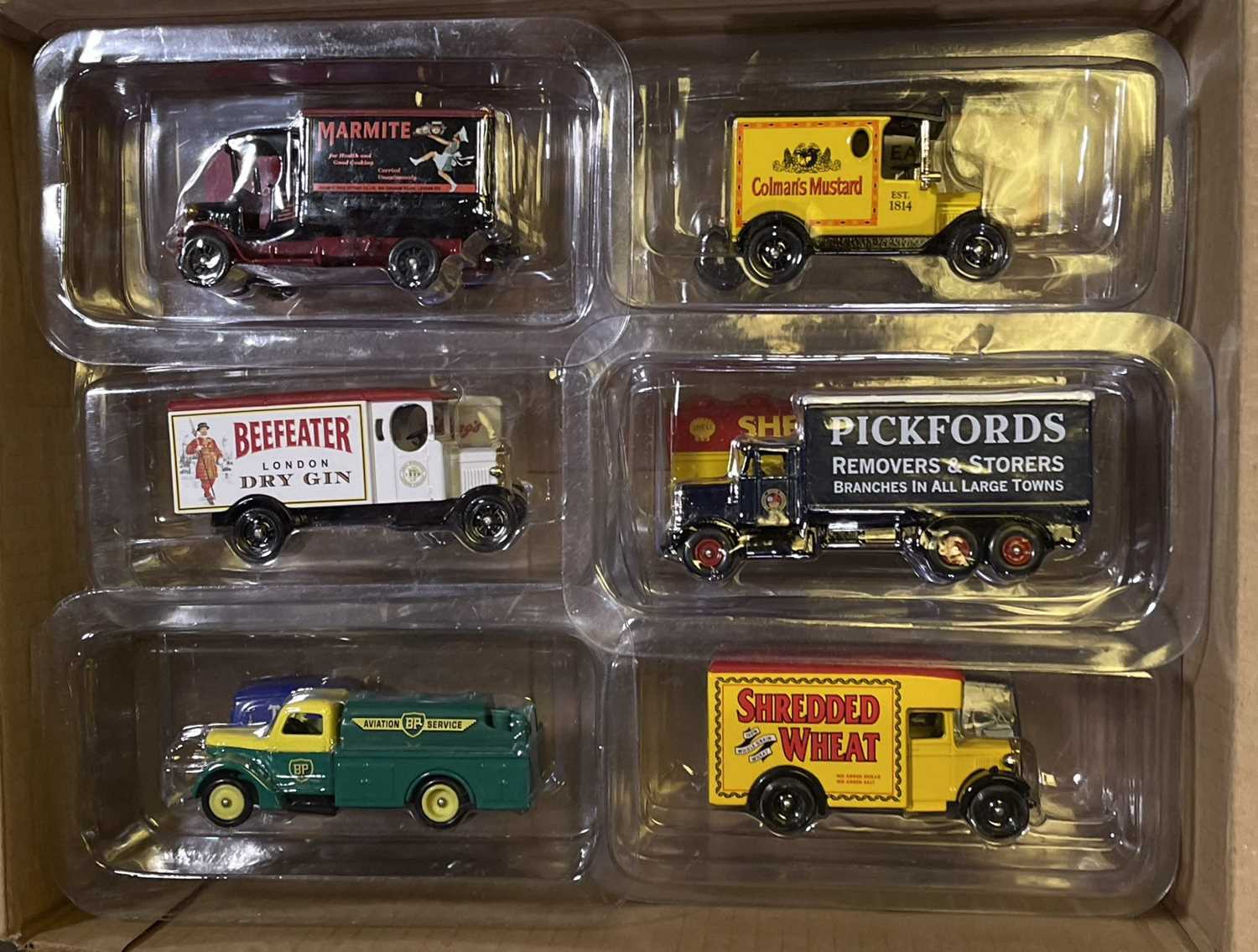 COMPLETE SET - HACHETTE DAYS GONE BY CLASSIC TRUCKS AND VANS. - Image 2 of 8