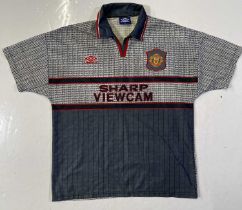 MANCHESTER UNITED - 1995/6 AWAY SHIRT.