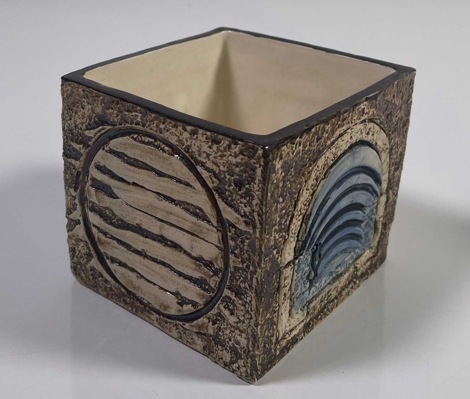 TROIKA - CUBE AND SMALL RECTANGULAR VASE. - Image 2 of 6