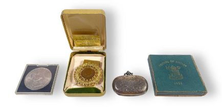 COLLECTABLES INC SILVER SOVEREIGN CASE 1907.