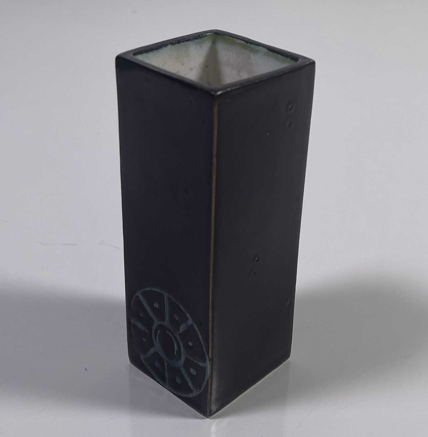 TROIKA - CUBE AND SMALL RECTANGULAR VASE. - Image 5 of 6