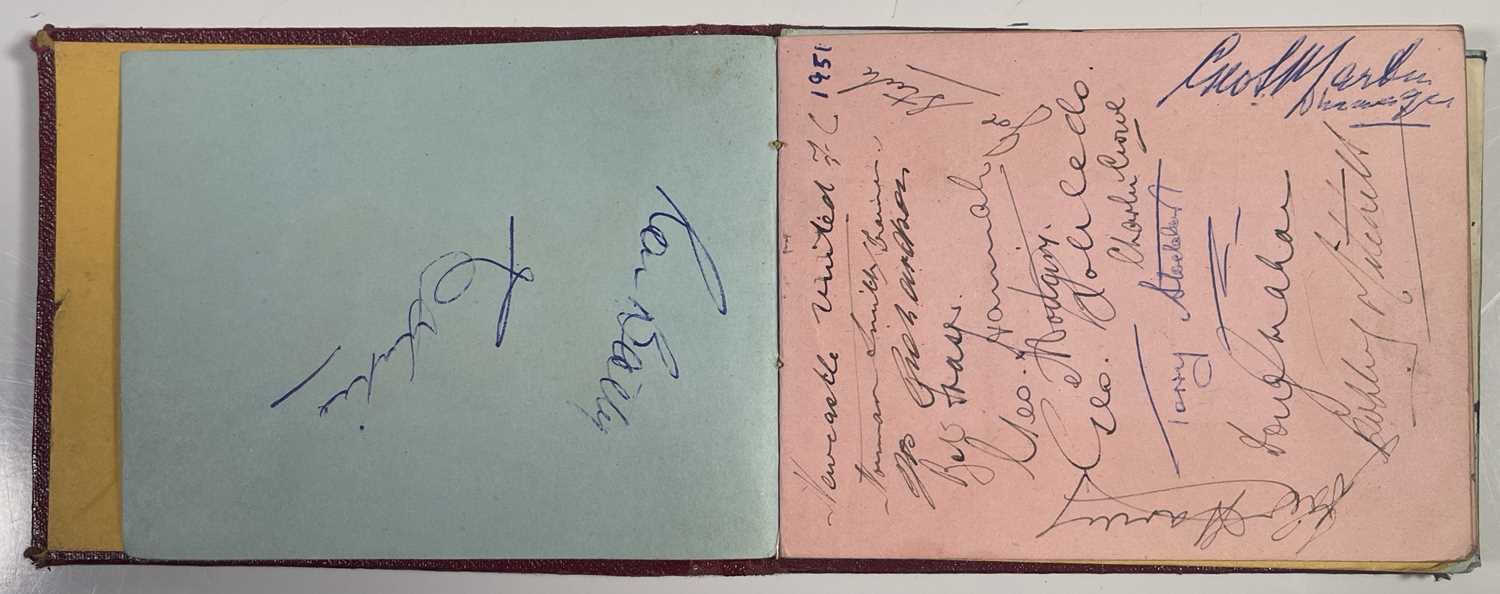 LATE 1940S / EARLY 1950S AUTOGRAPH BOOK WITH FOOTBALLERS. - Image 7 of 27