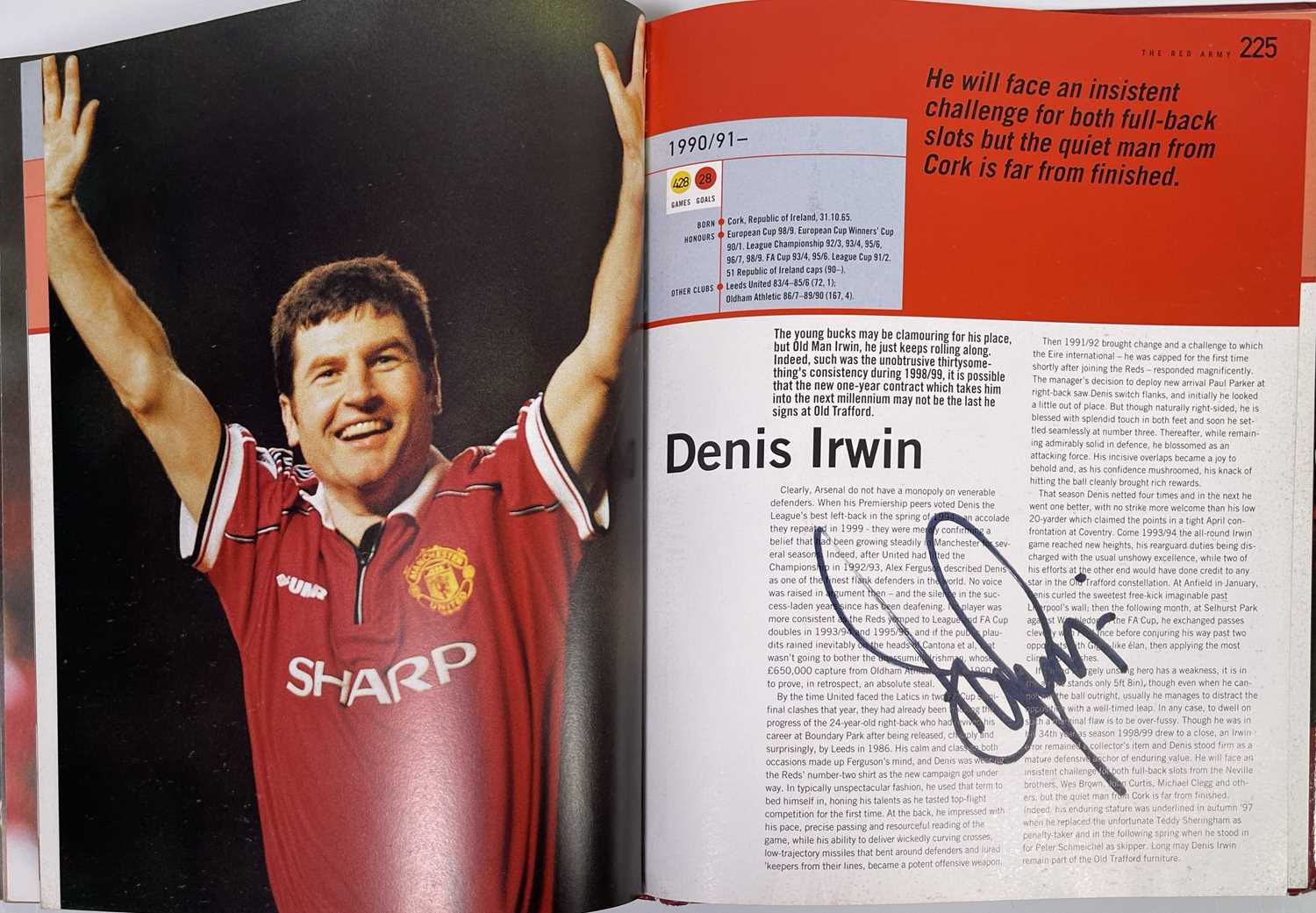 FOOTBALL MEMORABILIA - MANCHESTER UNITED - MULTI SIGNED PLAYER BY PLAYER BOOK. - Image 31 of 35