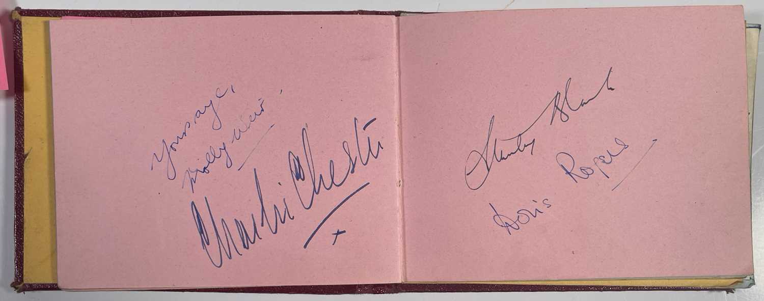 LATE 1940S / EARLY 1950S AUTOGRAPH BOOK WITH FOOTBALLERS. - Image 14 of 27