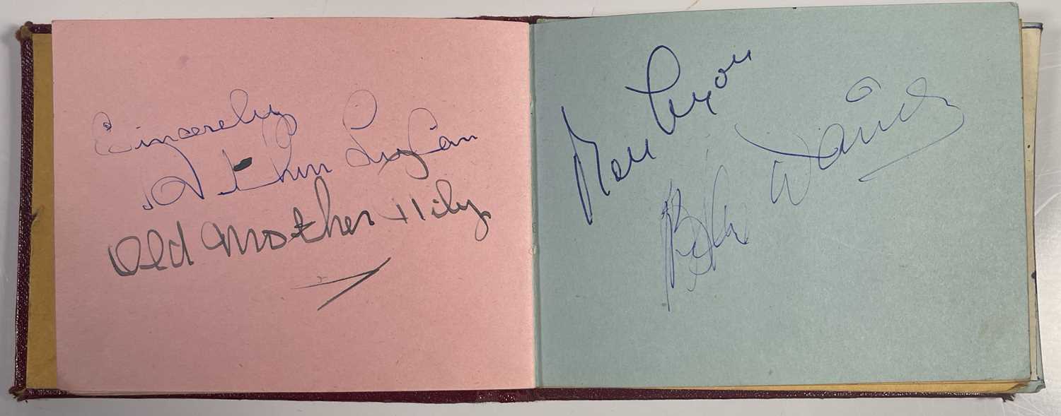 LATE 1940S / EARLY 1950S AUTOGRAPH BOOK WITH FOOTBALLERS. - Image 15 of 27