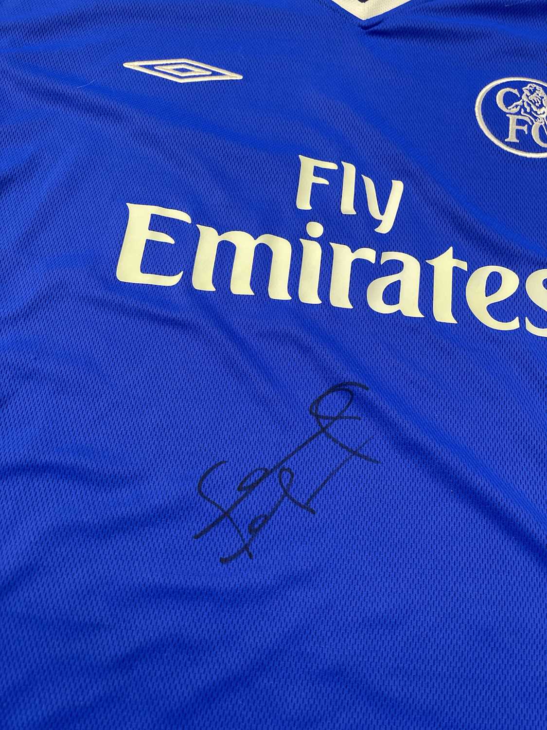 CHELSEA FC - SIGNED SHIRT AND PENNANT. - Image 3 of 4