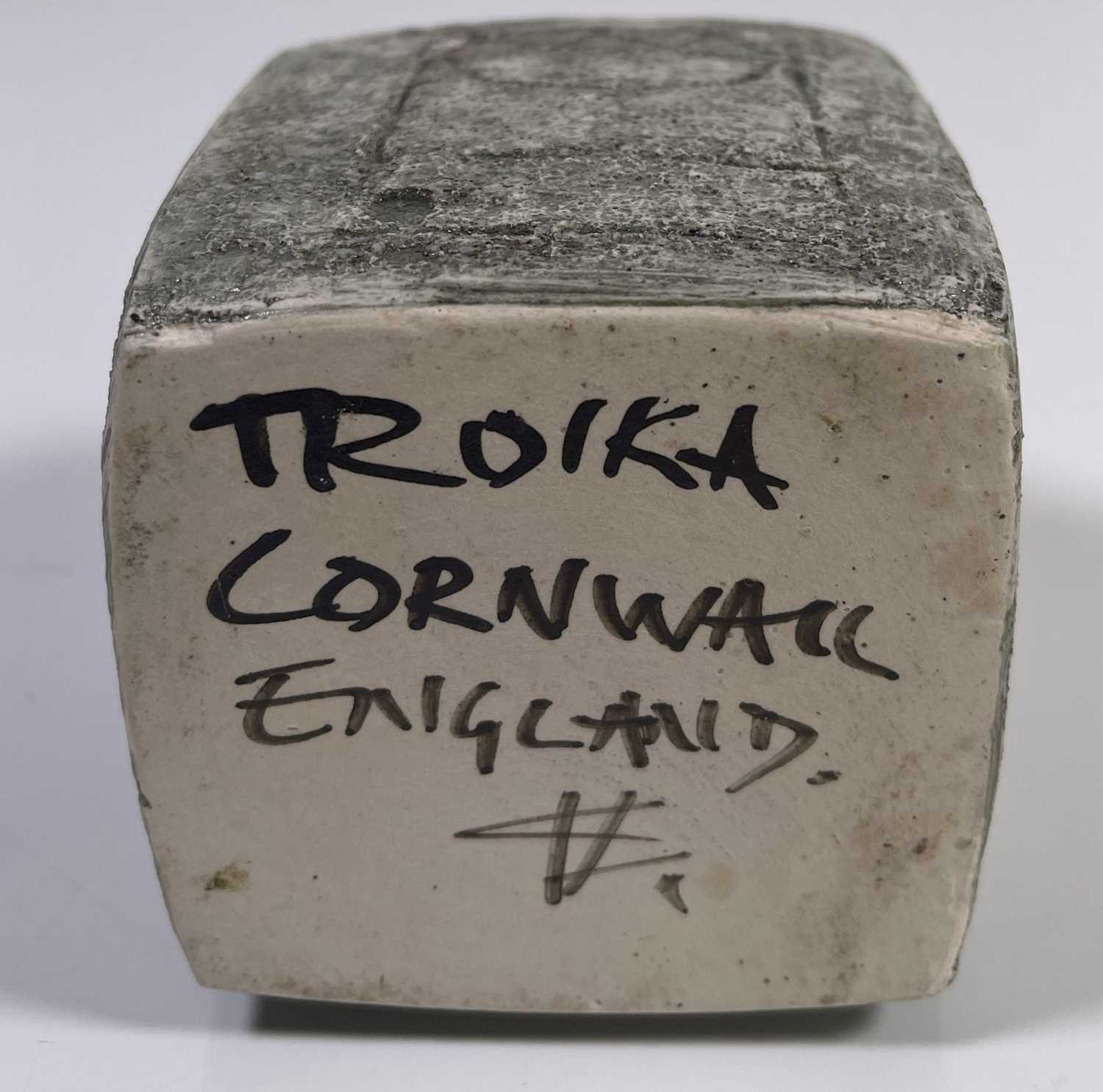 TROIKA - MARMALADE POT DECORATED BY AVRIL BENNETT. - Image 2 of 3