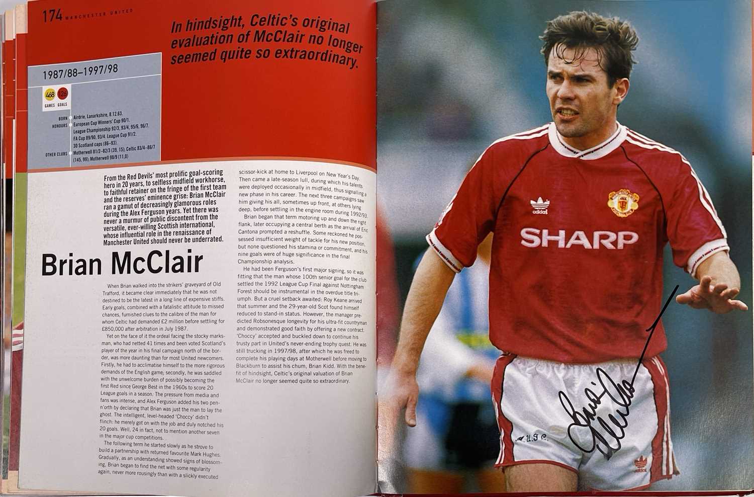 FOOTBALL MEMORABILIA - MANCHESTER UNITED - MULTI SIGNED PLAYER BY PLAYER BOOK. - Image 17 of 35