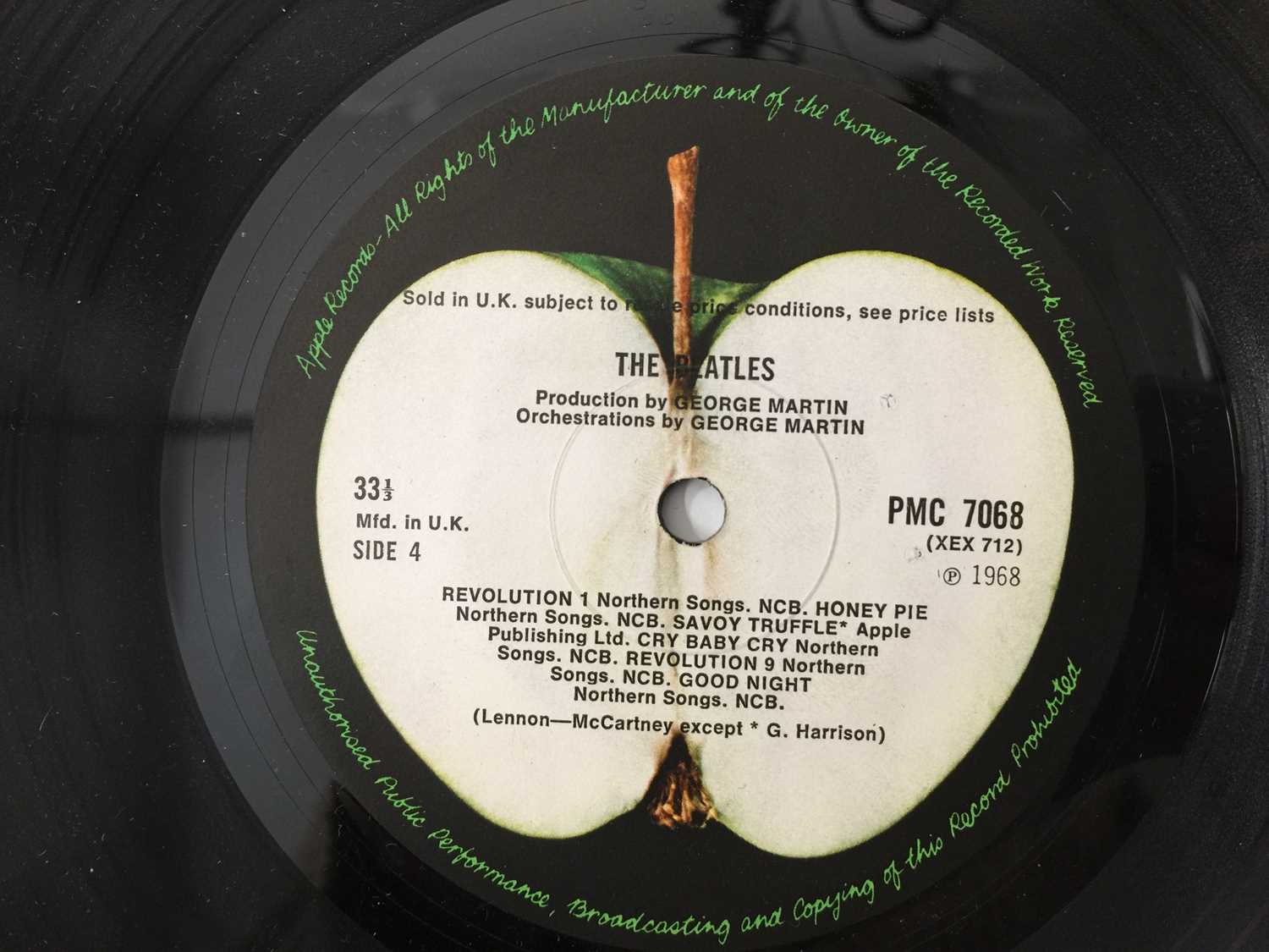 THE BEATLES - WHITE ALBUM LP (MONO/ STEREO HYBRID - PCS 7067/ PMC 7068) - Image 8 of 10