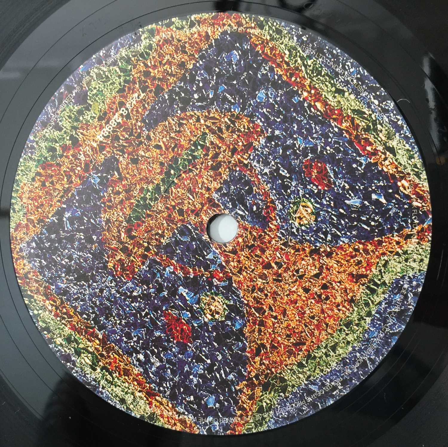 PINK FLOYD - THE DIVISION BELL LP (ORIGINAL PRESSING - EMD 1055) - Image 5 of 5