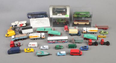 A tray of assorted diecast vehicles to include Oxford Diecast, Lesney/Matchbox, Exclusive First