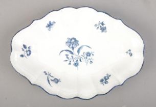 An 18th century Worcester oval porcelain dish, transfer printed in underglaze blue in the