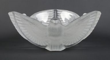 Rene Lalique, a frosted glass bowl decorated with three birds. Etched R Lalique, France to base.