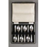 A cased set of six silver demitasse spoons assayed Sheffield 1947 of H Hunt. 90.2g