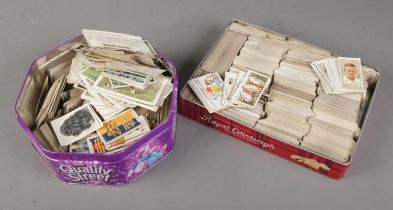 A large quantity of cigarette cards including Player's Will's and Gallaher examples.