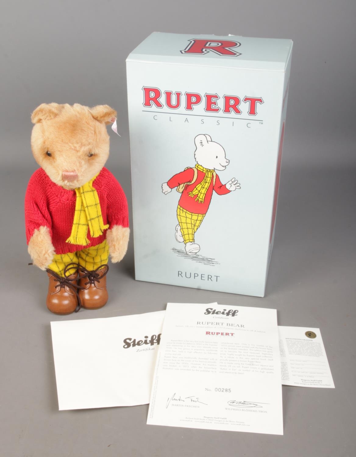 A boxed limited edition Steiff Rupert Bear 653599 with certificate of authenticity. No. 285/1973.