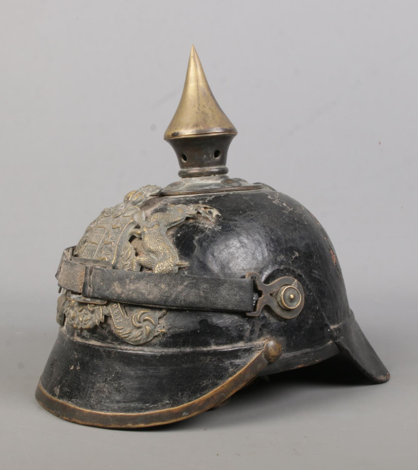 An Imperial German Wurttemberg pickelhaube. Bearing coat of arms and motto Furchtlos Und Trew. - Image 3 of 4