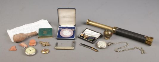 A large collection of collectables, to include brass bodied four drawer telescope, lilac Wedgwood