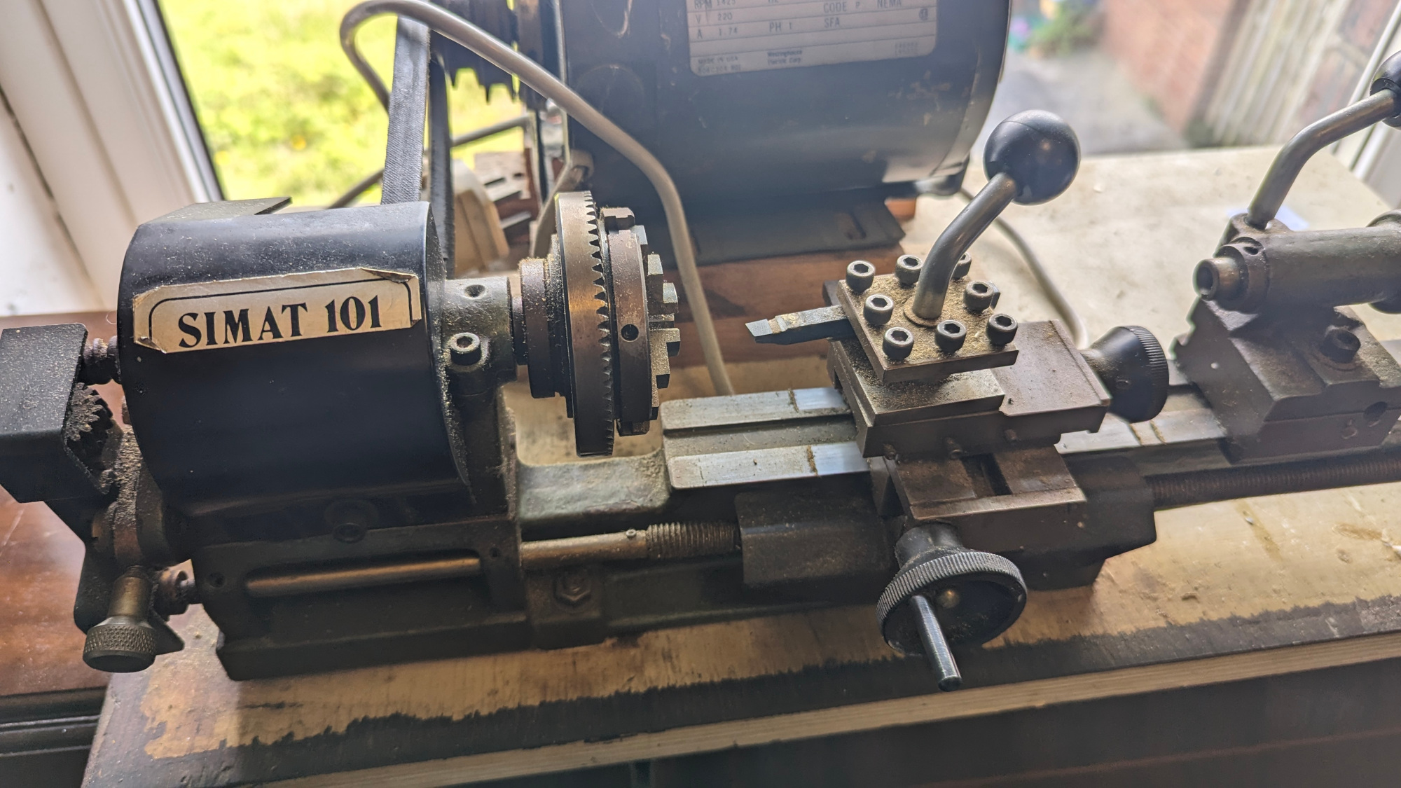 A Simat 101 Alpha beta engineering table top lathe. - Image 4 of 4