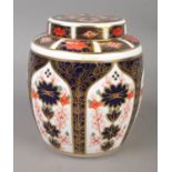 A Royal Crown Derby Imari ginger jar in the 1128 pattern, dated 1995. Approx. height 11.5cm. Marks