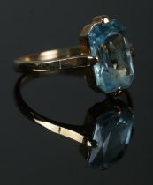 A 9ct Gold dress ring, set with large aquamarine stone. Size N. Total weight: 2.3g
