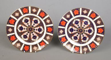 Two Royal Crown Derby Old Imari pattern plates, pattern 1128. Dated 1992 and 1993.