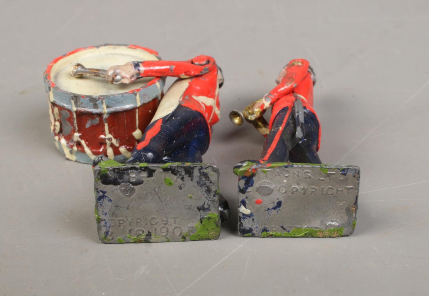 A collection of lead soldier figures, including Britains examples. Features marching band, cannons - Image 6 of 6