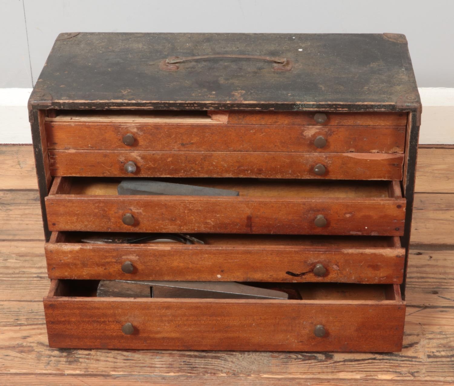 A vintage engineers tools chest featuring nameplate for J.R Barber with contents of hand tools to - Image 2 of 3