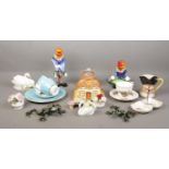 A small quantity of assorted collectable glass and ceramics, to include two Murano glass clowns,