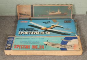Three boxed kit models to include Billing Boats Zwarte Zee, Pilot Sportavia RF-5B and Micro-Mold