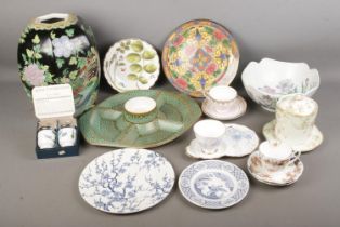 A collection of assorted ceramics to include Poole Pottery Blue Lace hors d'oeuvre dish, oriental
