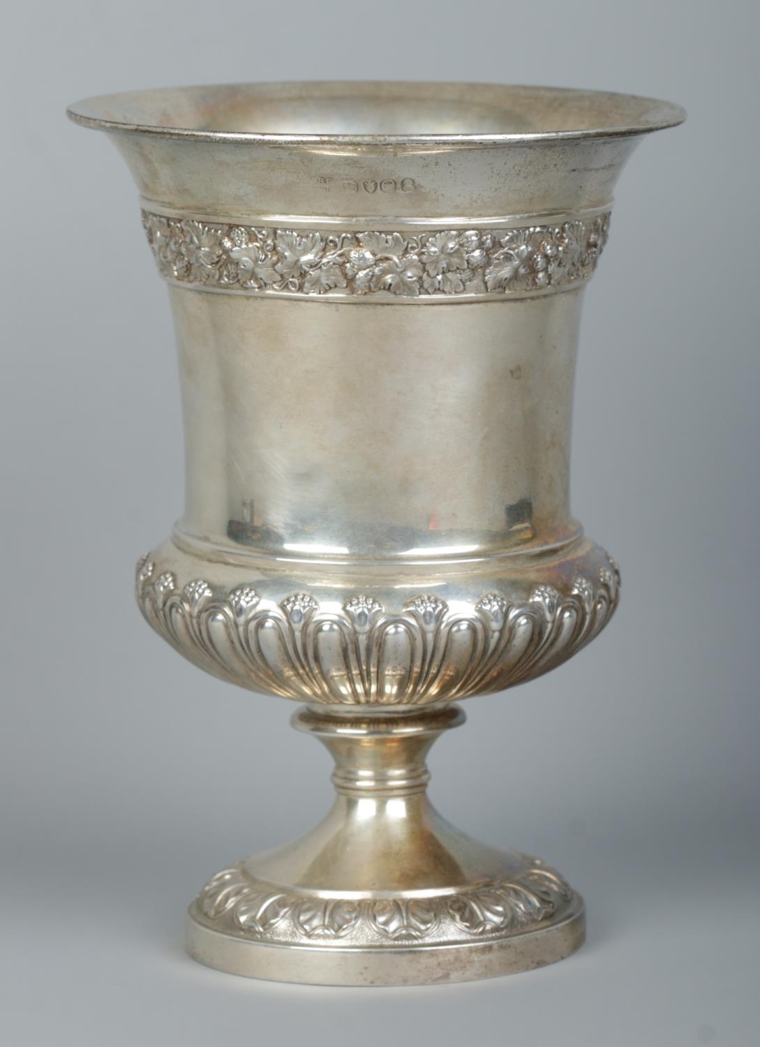 A George IV silver goblet. Bearing coat of Royal Arms of King William IV and Queen Adelaide of - Image 2 of 3