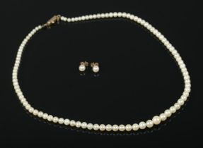 A 9ct gold and cultured pearl jewellery set to include graduated necklace and corresponding pair