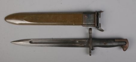 A World War Two US army Garand M1 rifle bayonet. Dated 1943. Blade length 24.5cm.