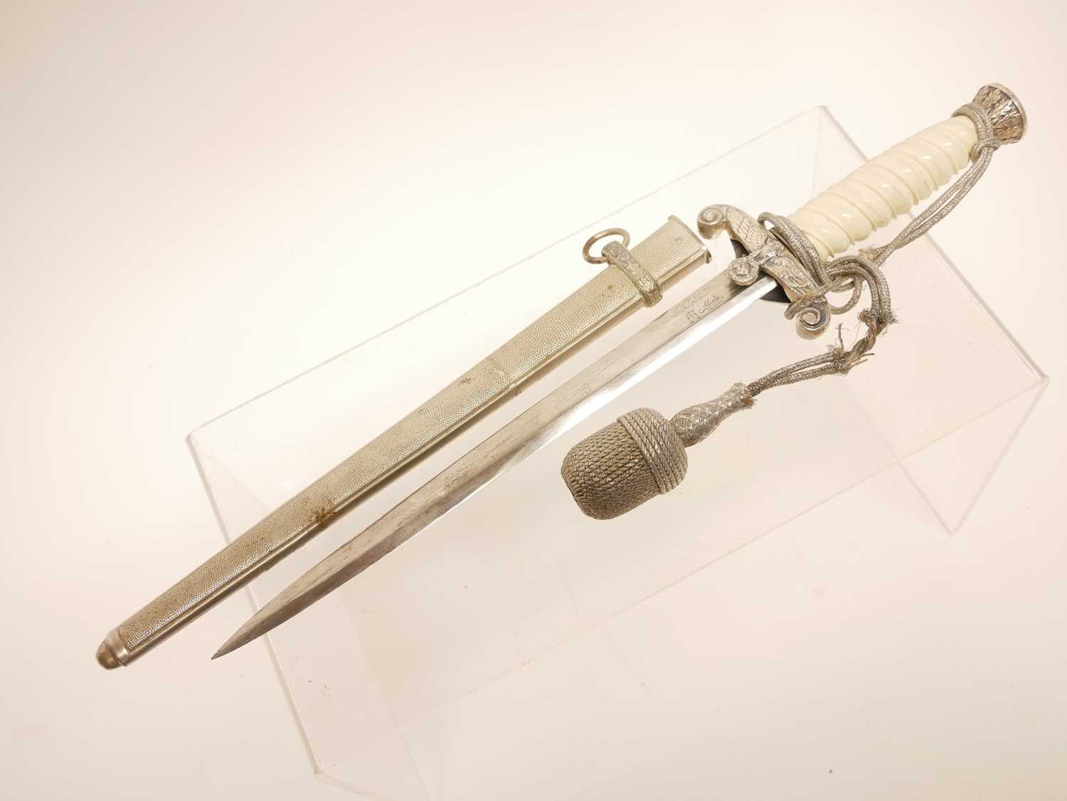 German Third Reich Wehrmacht Officer’s dagger, by Alex Coppel (Alcoso) Solingen, with scabbard and - Image 2 of 11