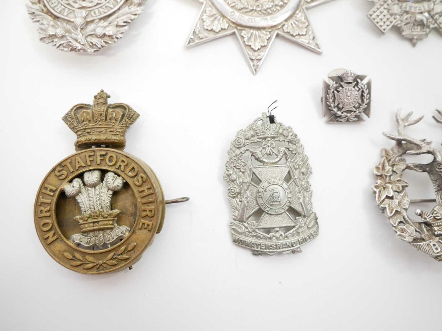 Twenty six British Army cap badges and Scottish clan badges, ten of which are Sterling silver. - Image 2 of 23