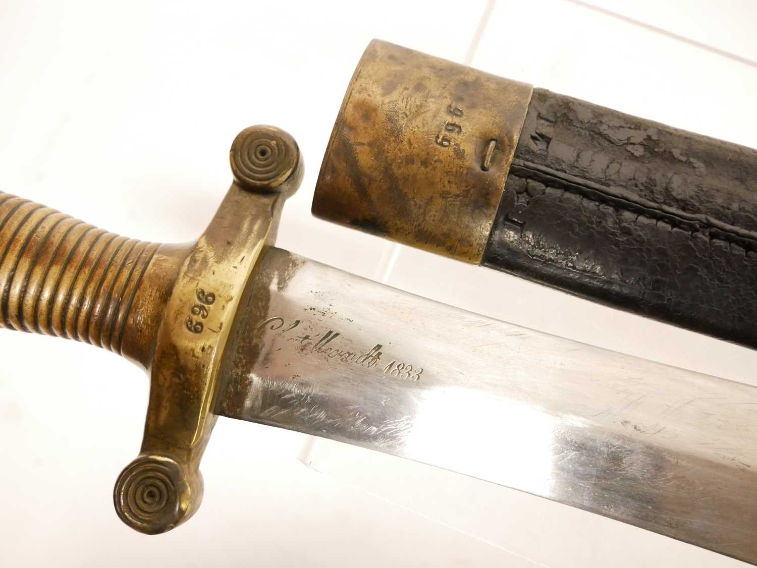 French M.1831 Gladius short sword and scabbard, numbered 969 to hilt and scabbard, the ricasso - Image 3 of 10