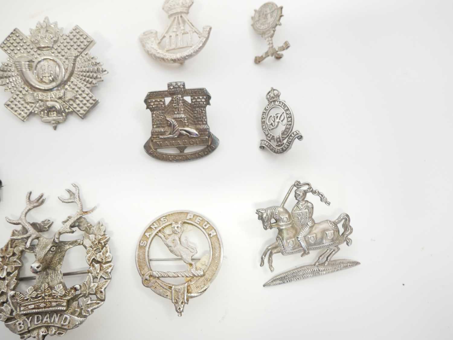 Twenty six British Army cap badges and Scottish clan badges, ten of which are Sterling silver. - Image 4 of 23