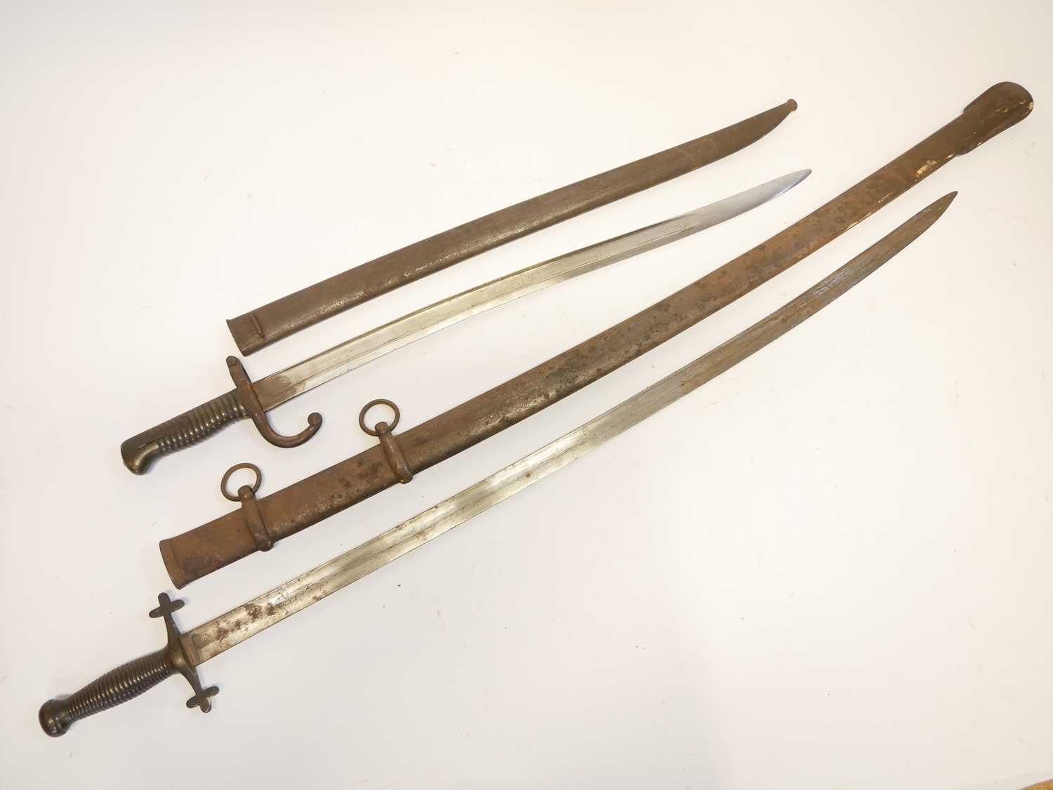 French Chassepot M.1866 pattern bayonet and scabbard, with 1868 spine date, also an infantry sabre - Image 2 of 11