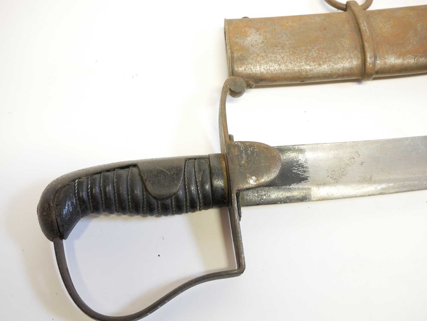 British 1796 pattern troopers sabre and scabbard, curved blade with single fuller, leather bound - Image 3 of 17
