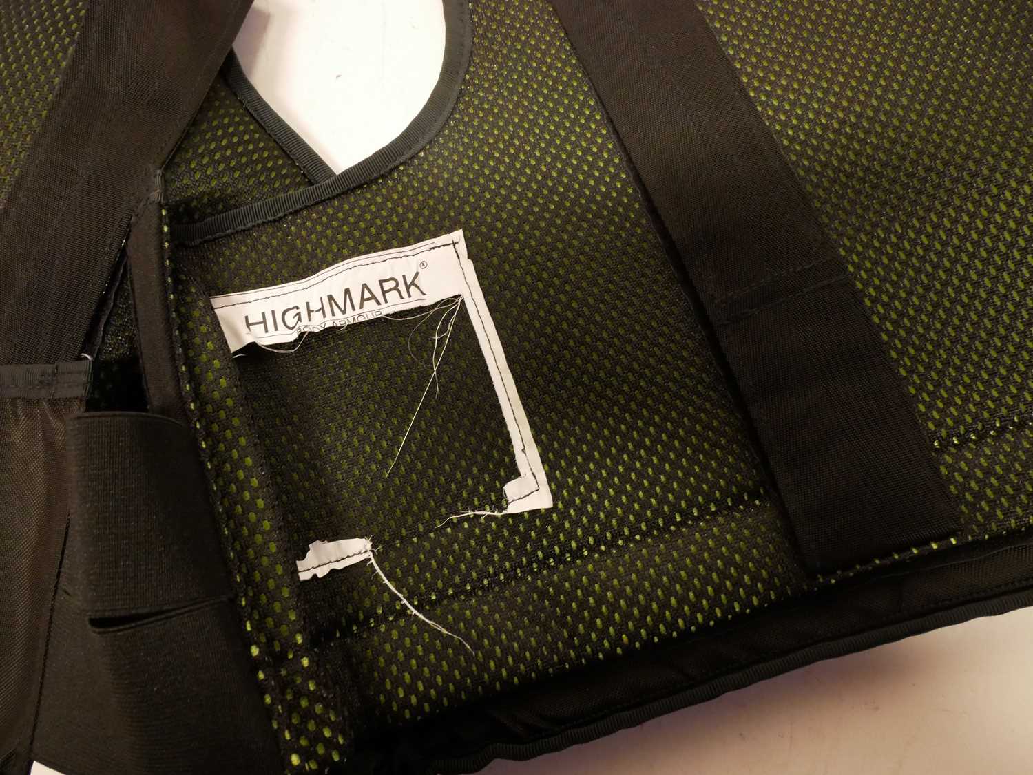 Highmark dual-purpose (ballistic & stab protection) body armour in carrying bag. - Image 6 of 9