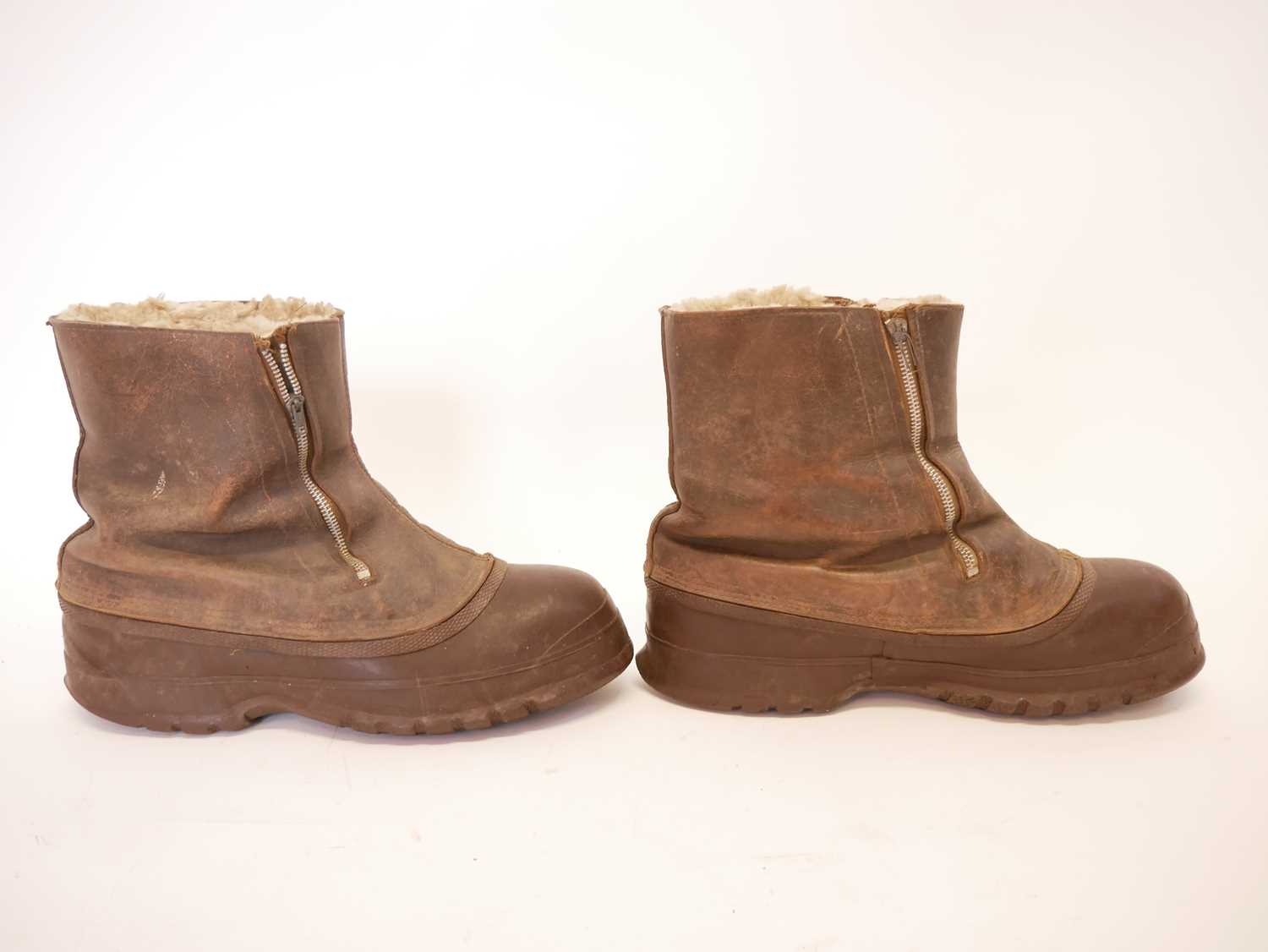 Pair of U.S.A.F flying boots, double zip similar to the M380B pattern, fitted with Dominion Rubber - Image 3 of 8