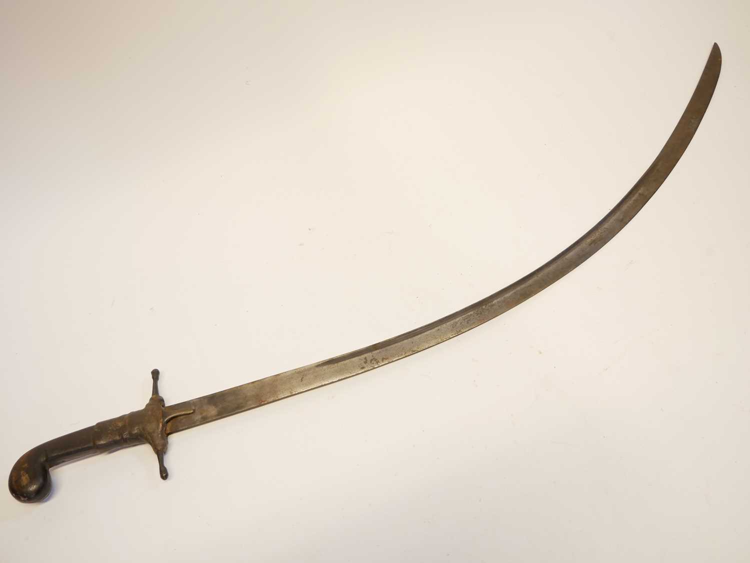 Turkish Ottoman Shamshir, curved single fuller blade, simple crossbar hilt and leather bound horn - Image 2 of 16