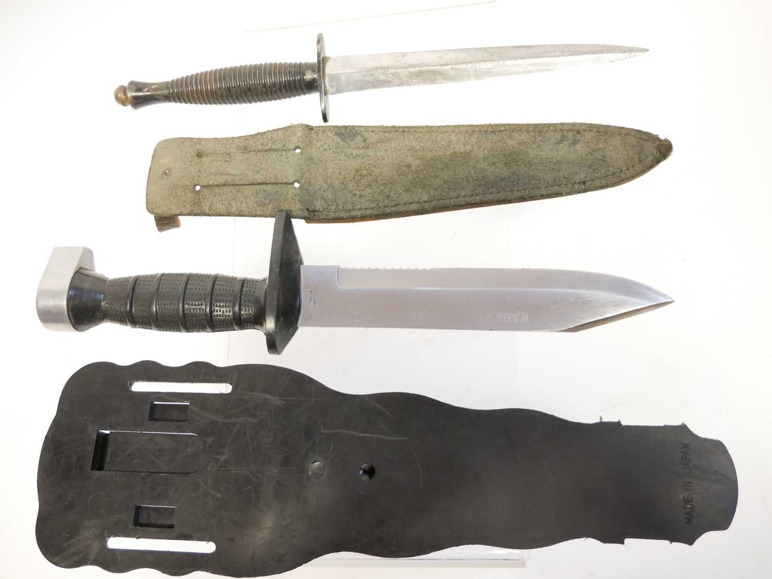 Fairbairn Sykes dagger and scabbard, completely unmarked, also a PIC Diver's Knife and plastic - Image 6 of 7