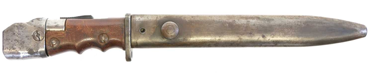 British No.7 bayonet and scabbard, lacking the muzzle ring, the ricasson stamped No7 MkI L. Buyer