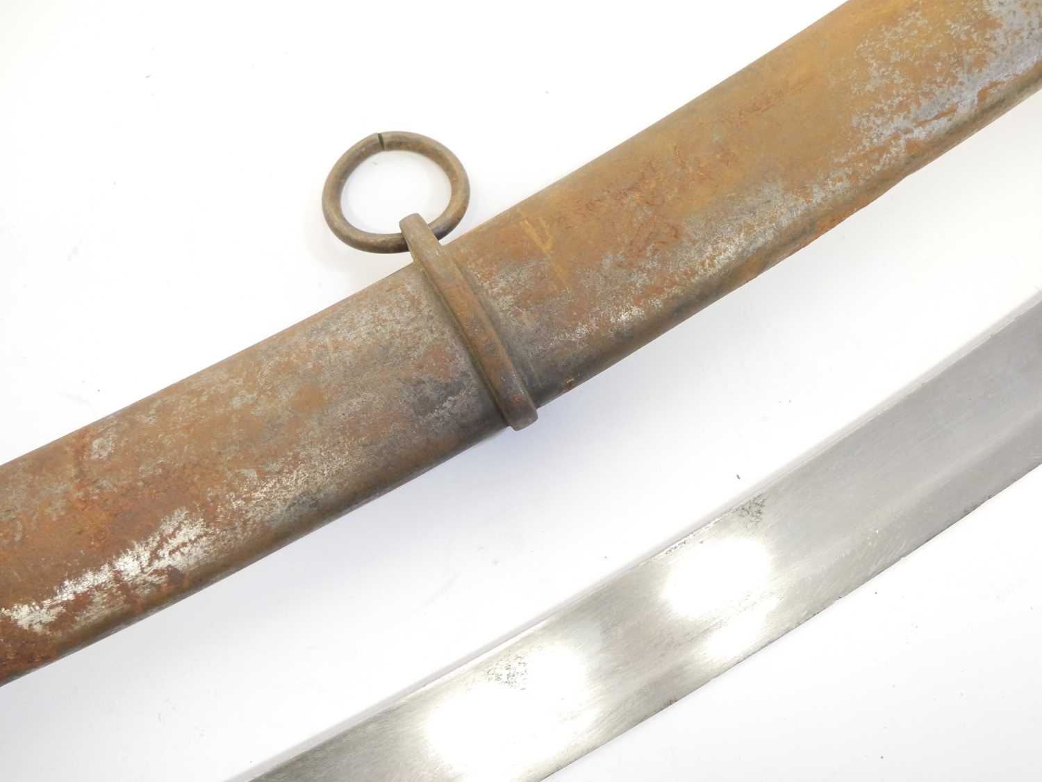 British 1796 pattern troopers sabre and scabbard, curved blade with single fuller, leather bound - Image 5 of 17